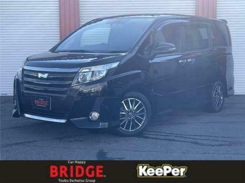 TOYOTA NOAH
