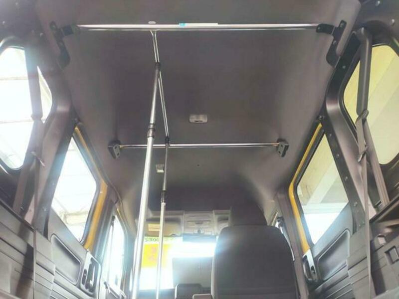N-VAN