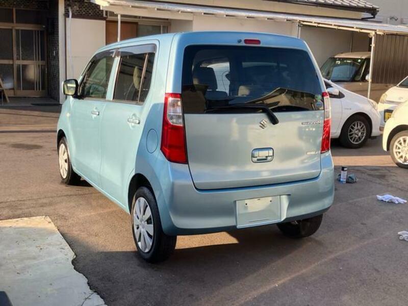 WAGON R