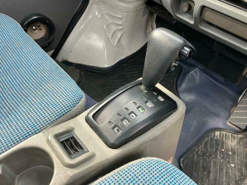 MINICAB TRUCK