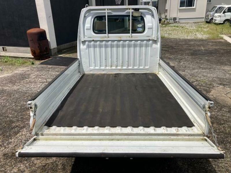 CLIPPER TRUCK