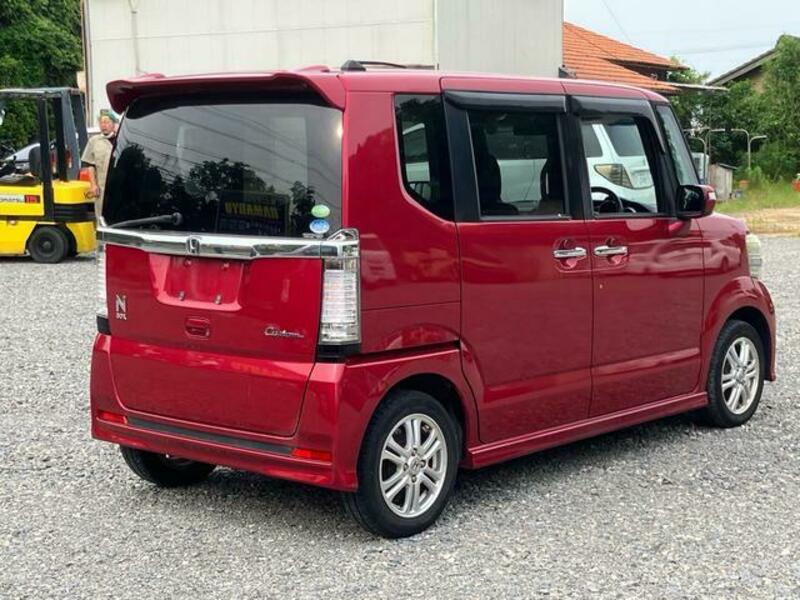N BOX CUSTOM