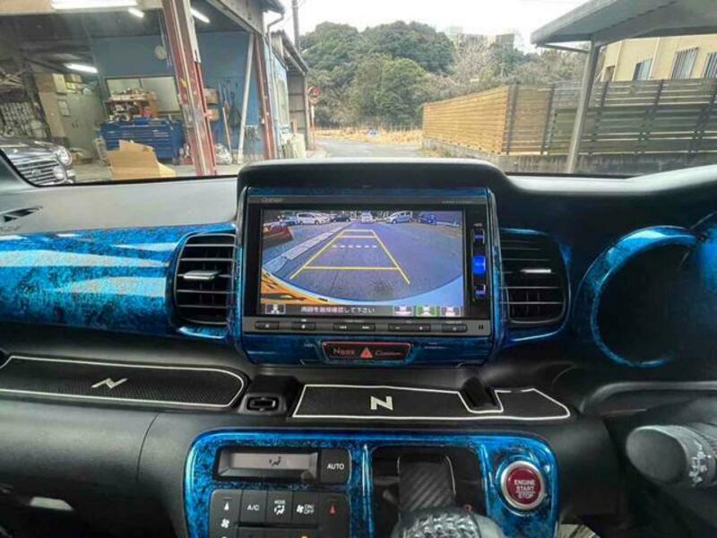 N BOX CUSTOM