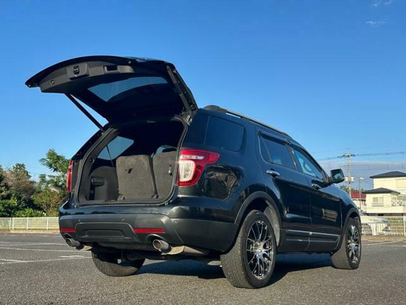 EXPLORER
