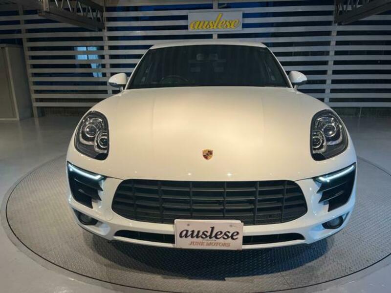 MACAN
