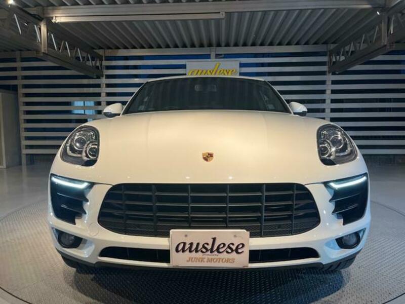 MACAN