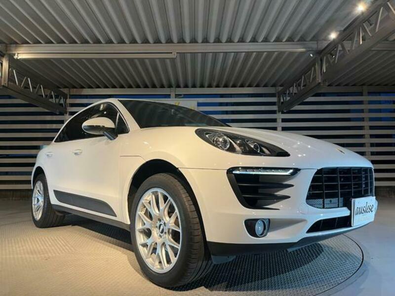 MACAN