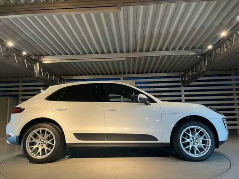 MACAN