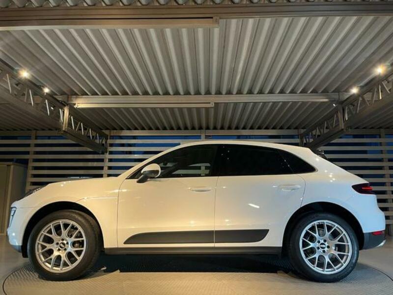 MACAN