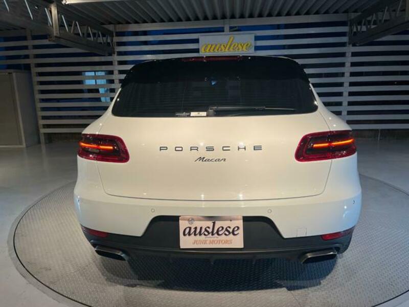 MACAN