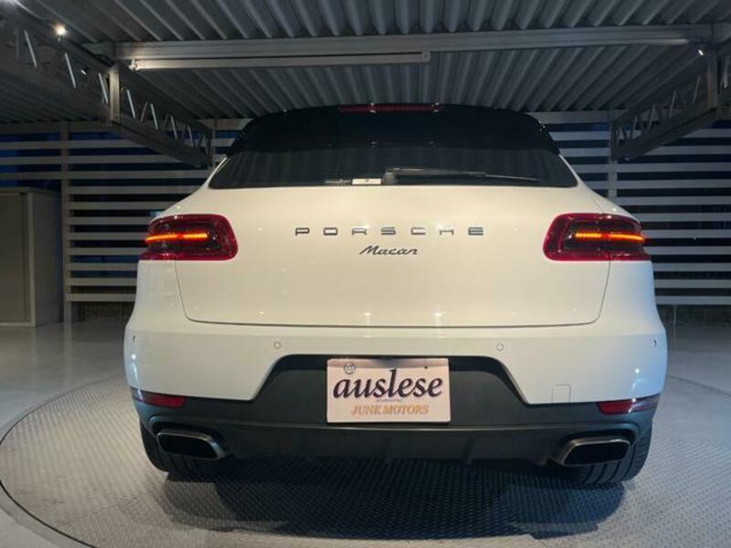 MACAN