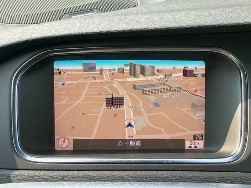V40