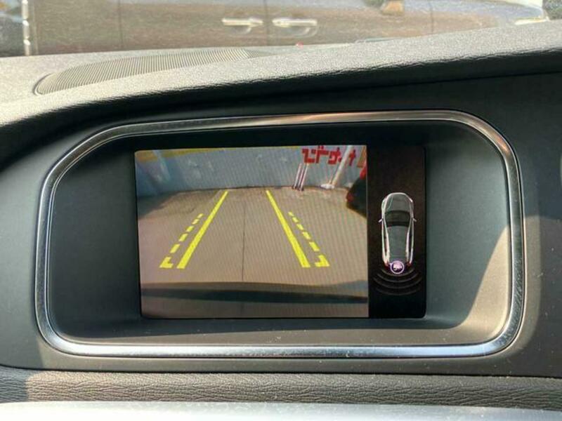 V40