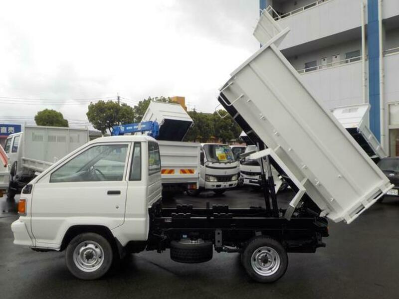 TOWNACE TRUCK