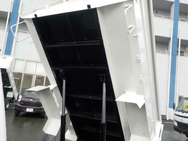 TOWNACE TRUCK