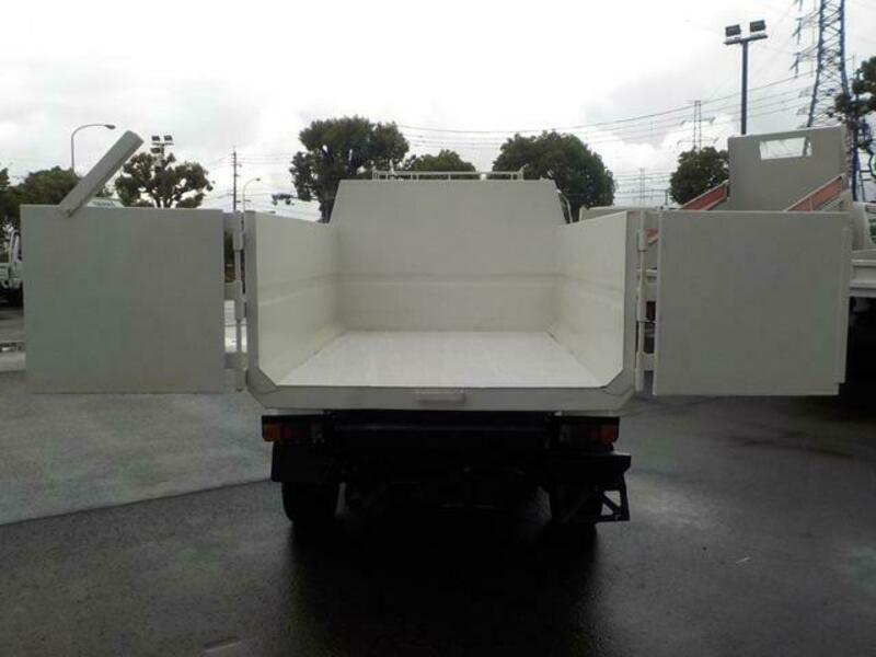 TOWNACE TRUCK