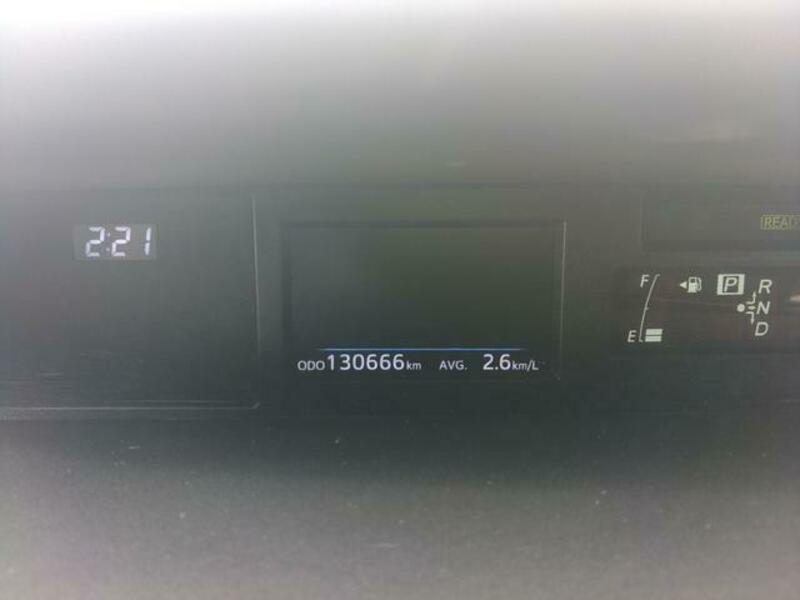 PRIUS ALPHA