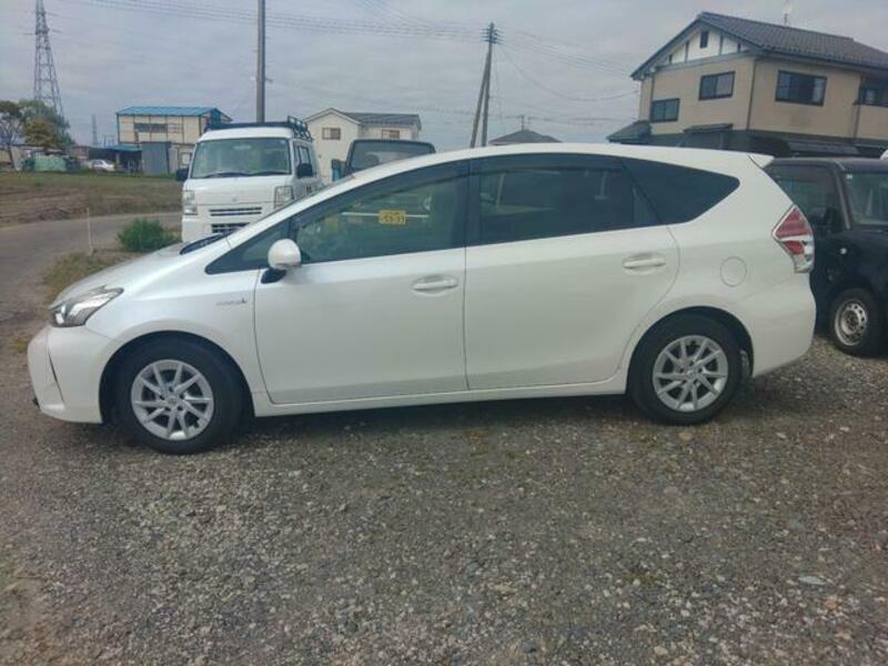 PRIUS ALPHA