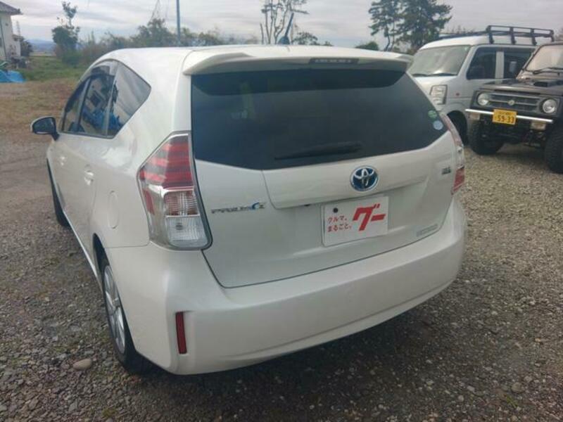 PRIUS ALPHA