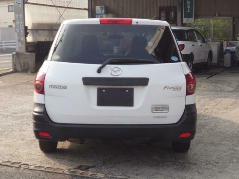 FAMILIA VAN