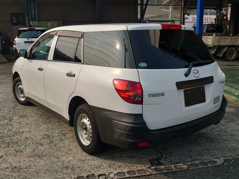 FAMILIA VAN