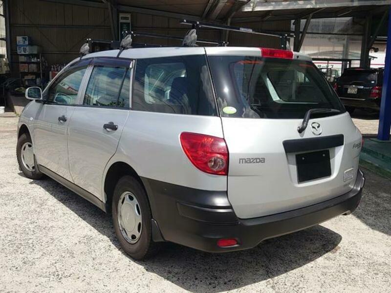 FAMILIA VAN