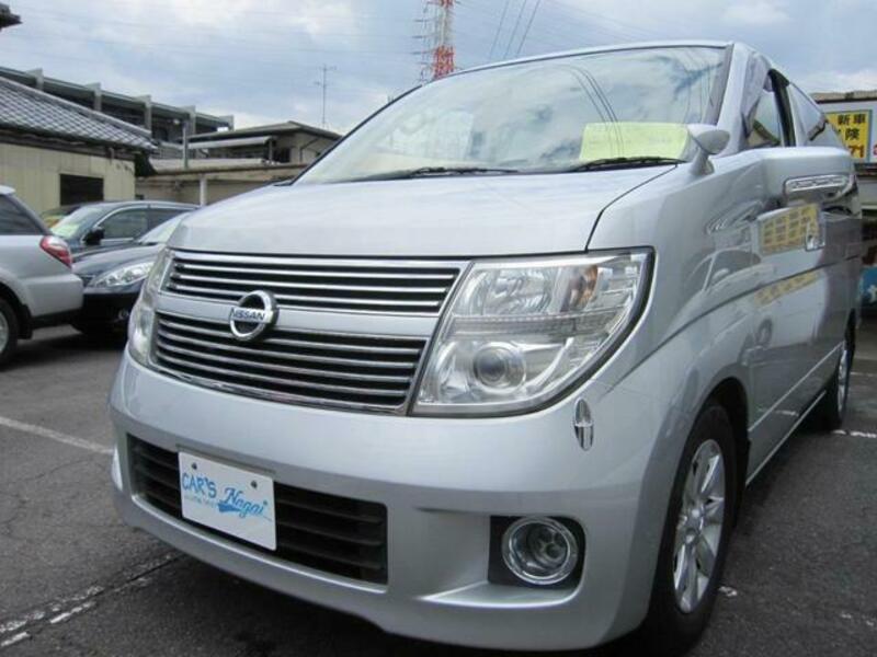 NISSAN ELGRAND