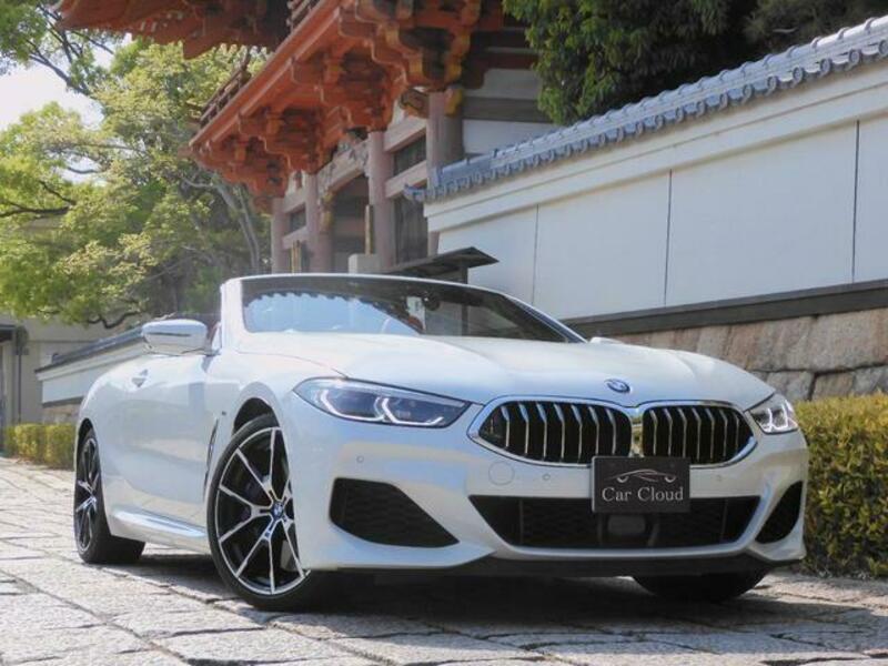 BMW 8 SERIES