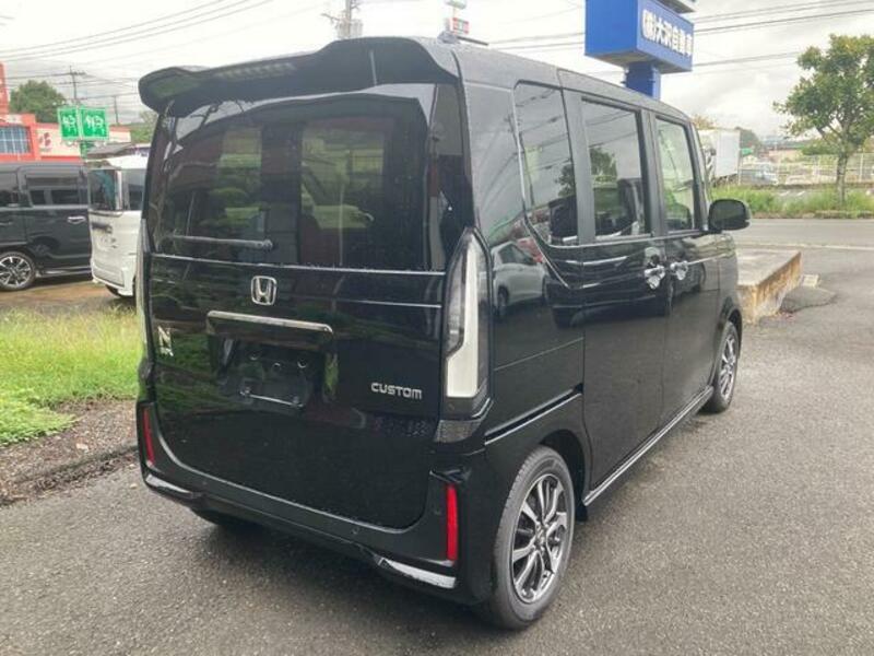 N BOX CUSTOM