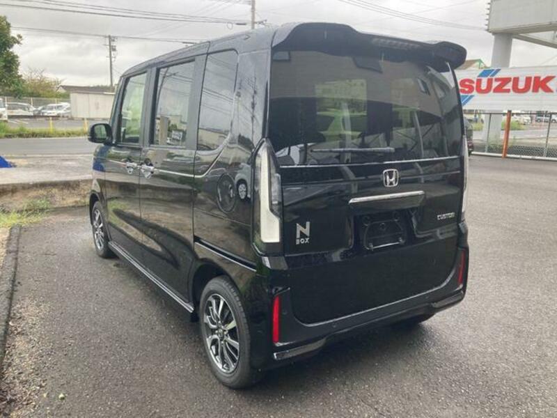 N BOX CUSTOM