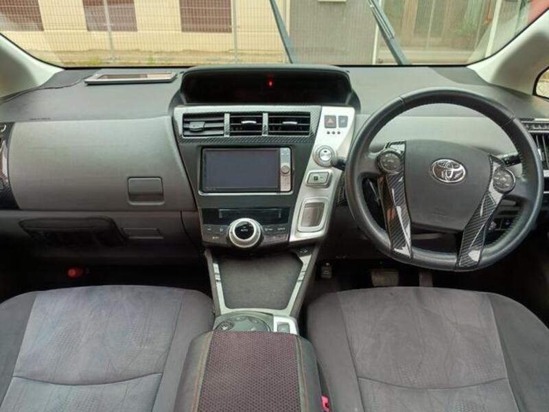 PRIUS ALPHA