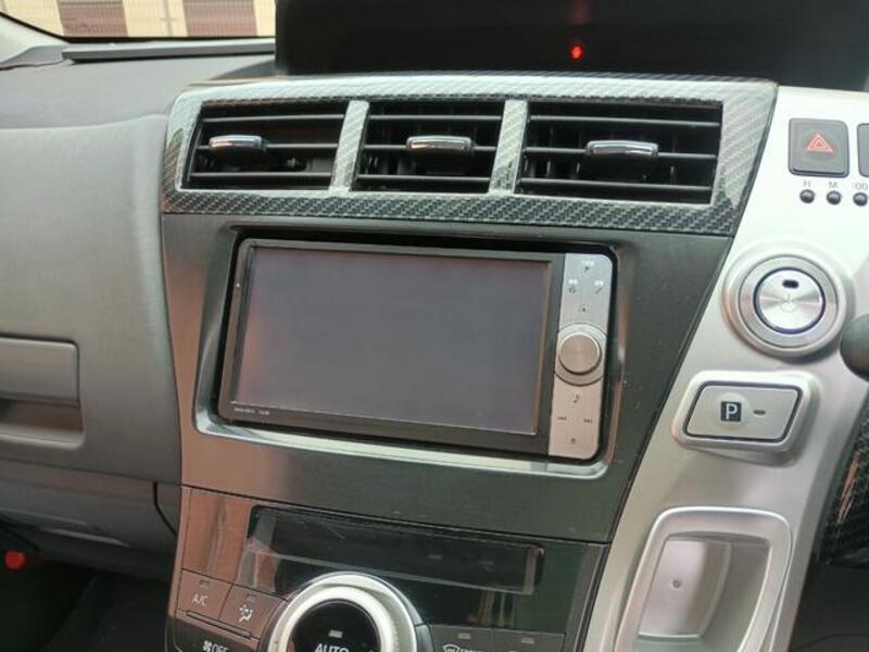 PRIUS ALPHA