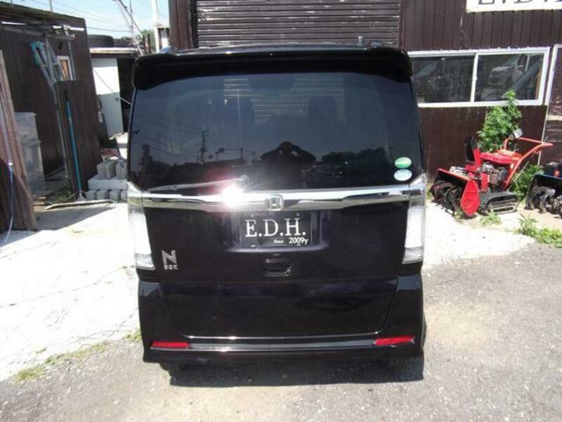 N BOX CUSTOM