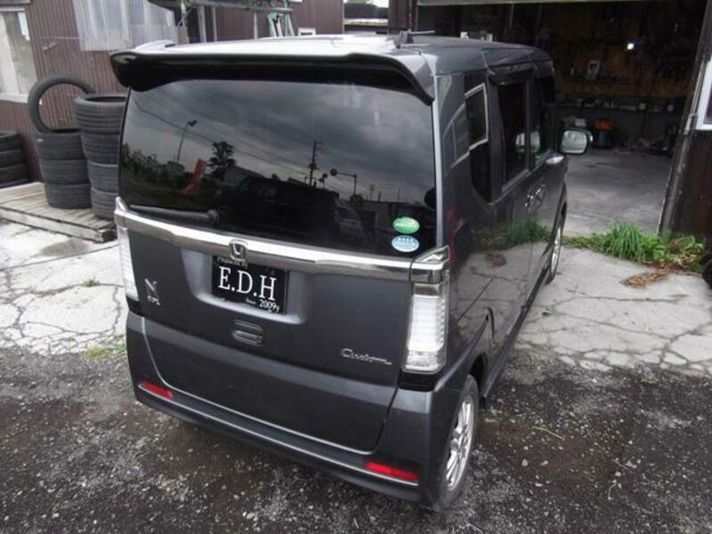 N BOX CUSTOM