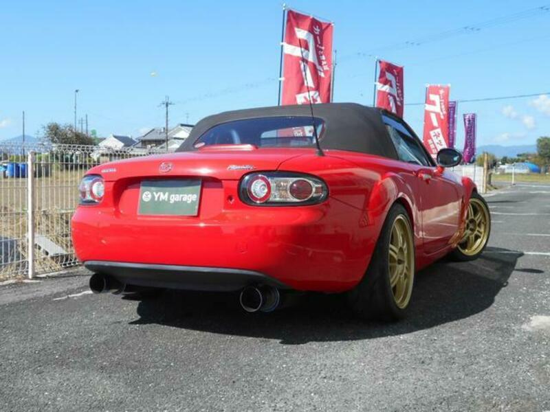 ROADSTER