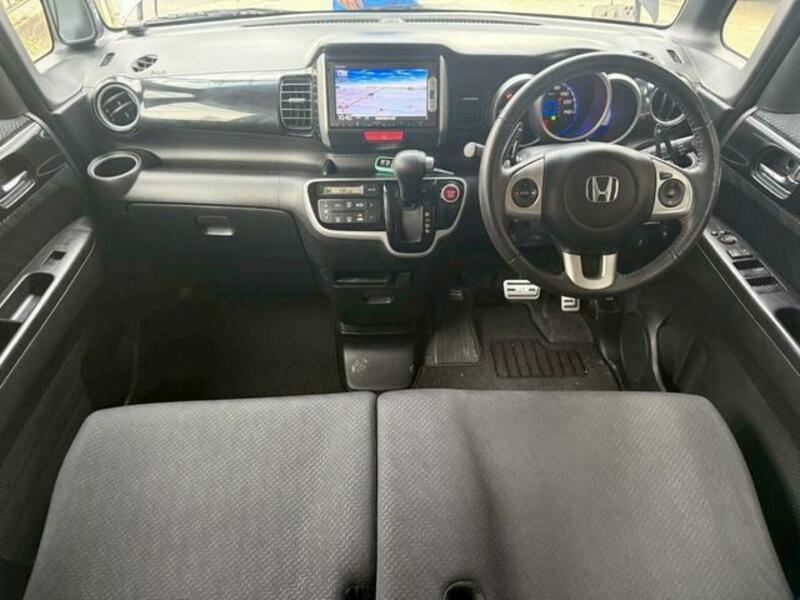 N BOX CUSTOM
