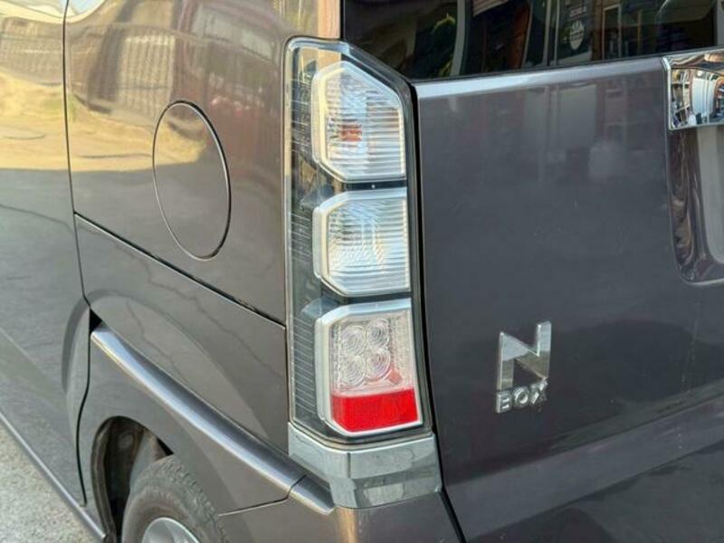 N BOX