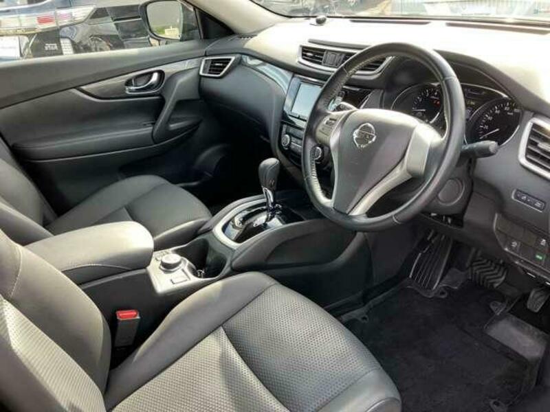 X-TRAIL
