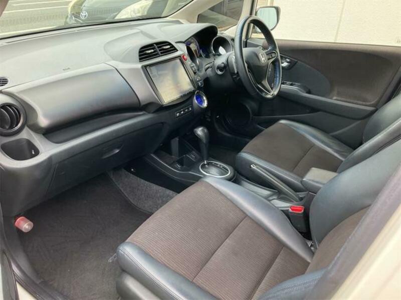 FIT HYBRID
