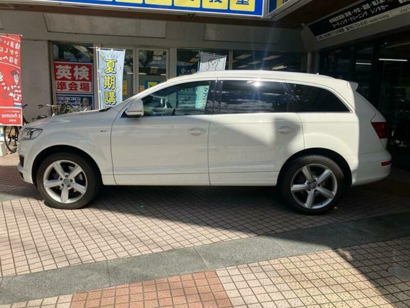 Q7