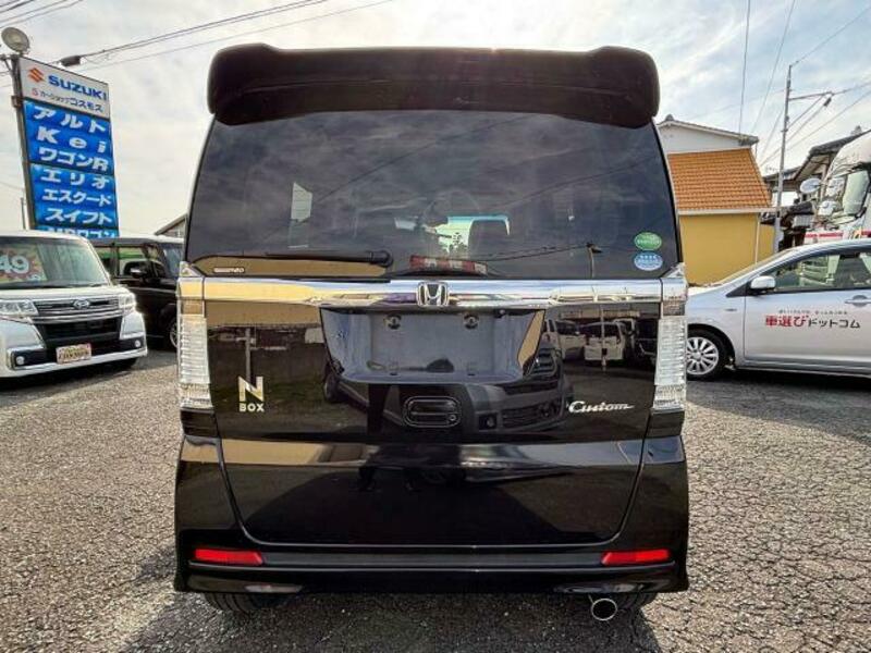 N BOX CUSTOM