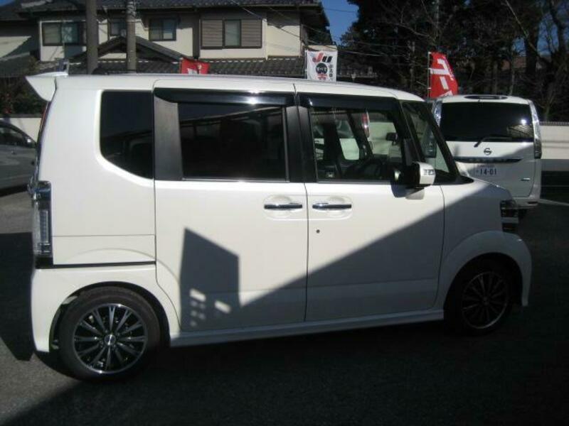 N BOX CUSTOM