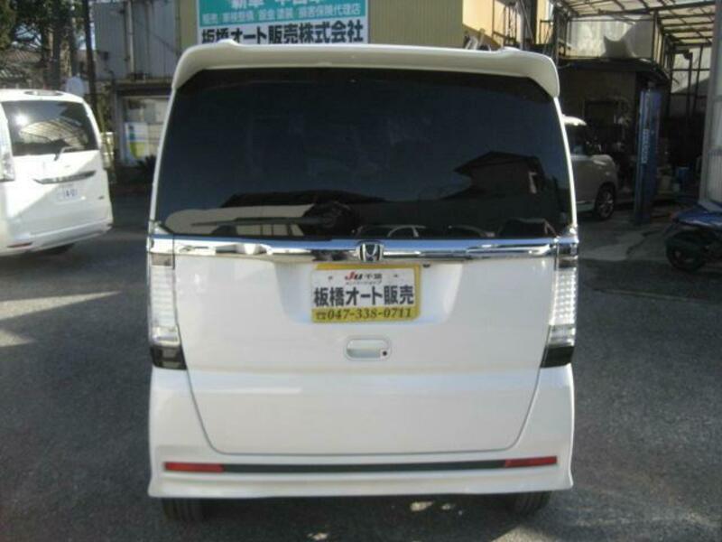 N BOX CUSTOM
