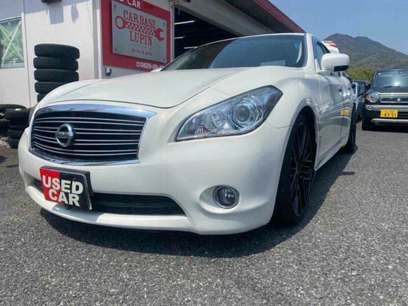 NISSAN FUGA