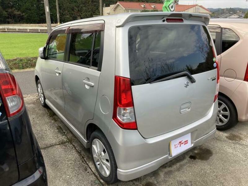 WAGON R