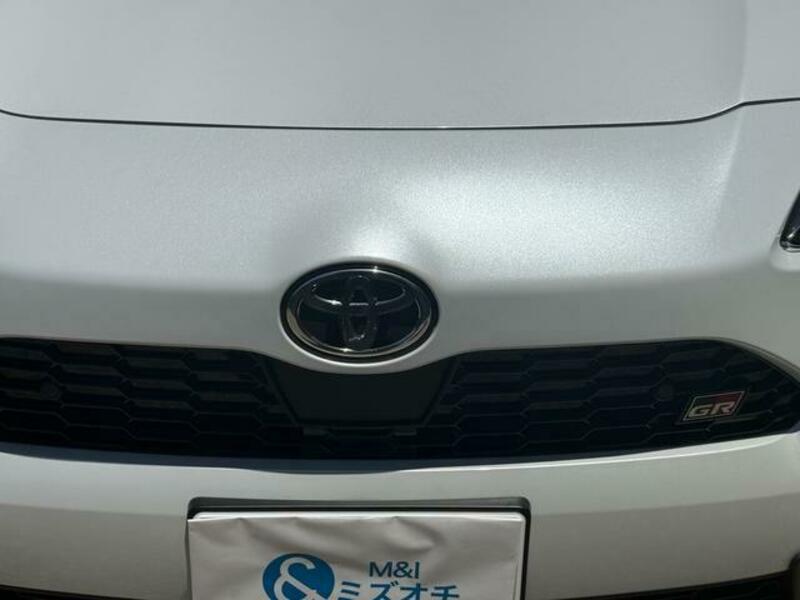 YARIS CROSS