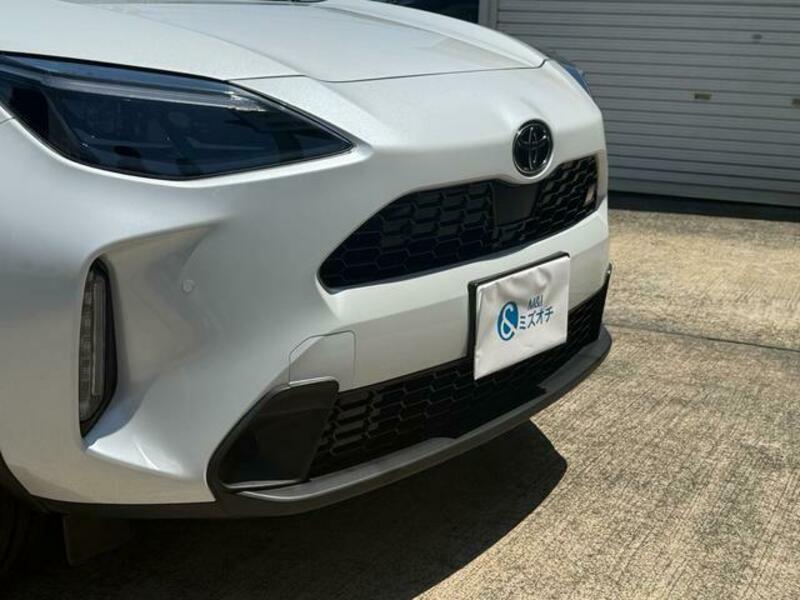 YARIS CROSS