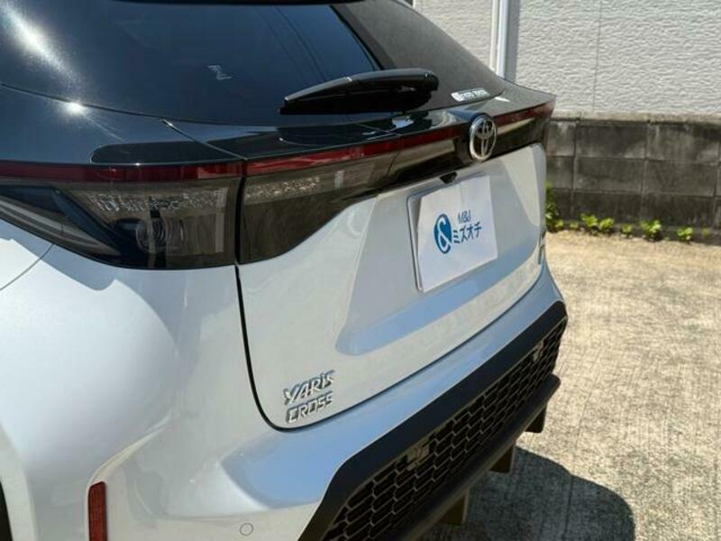 YARIS CROSS