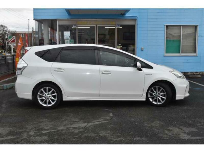 PRIUS ALPHA