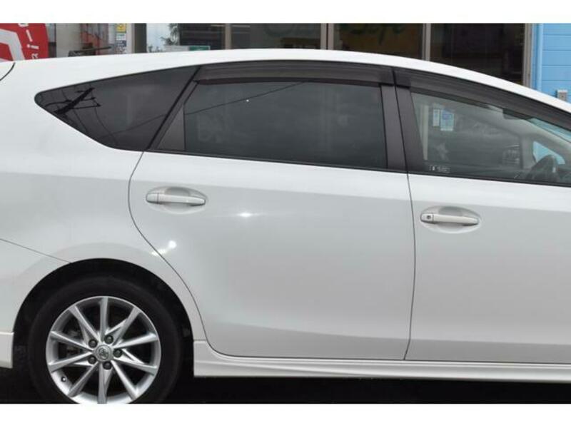 PRIUS ALPHA